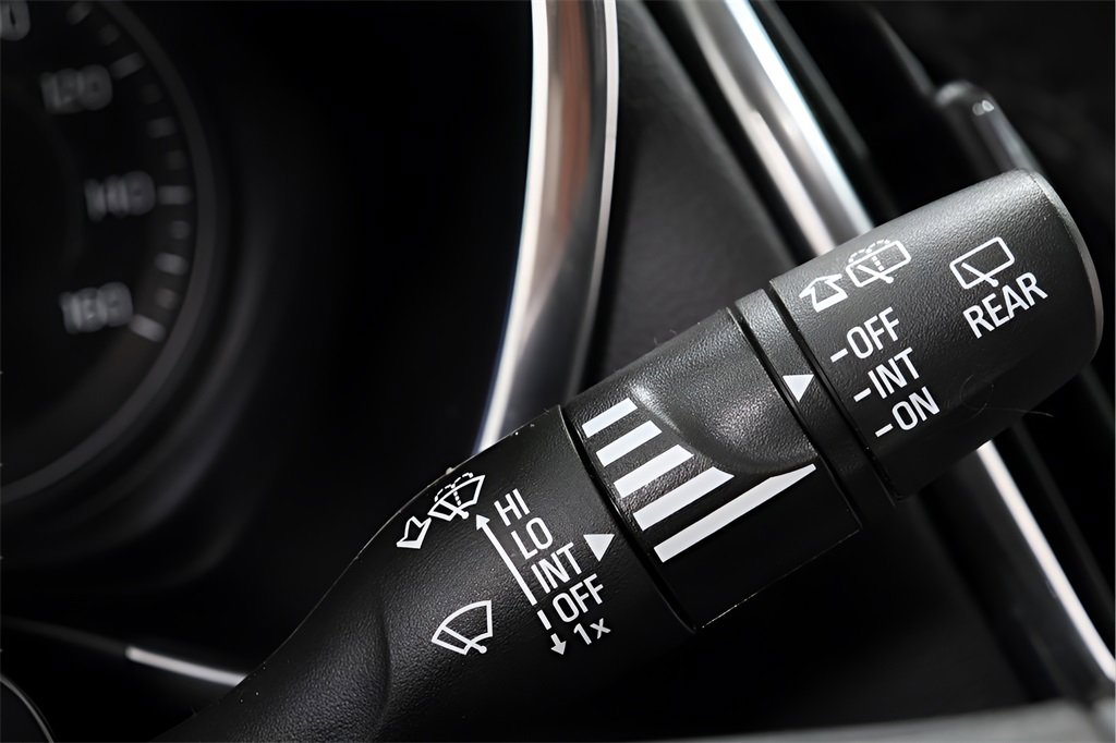 Used 2024 Chevrolet Equinox LT image 16