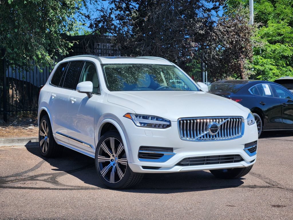Used 2023 Volvo XC90 T8 Plus w/ Protection Package Premier AWD/4WD 360° Tour