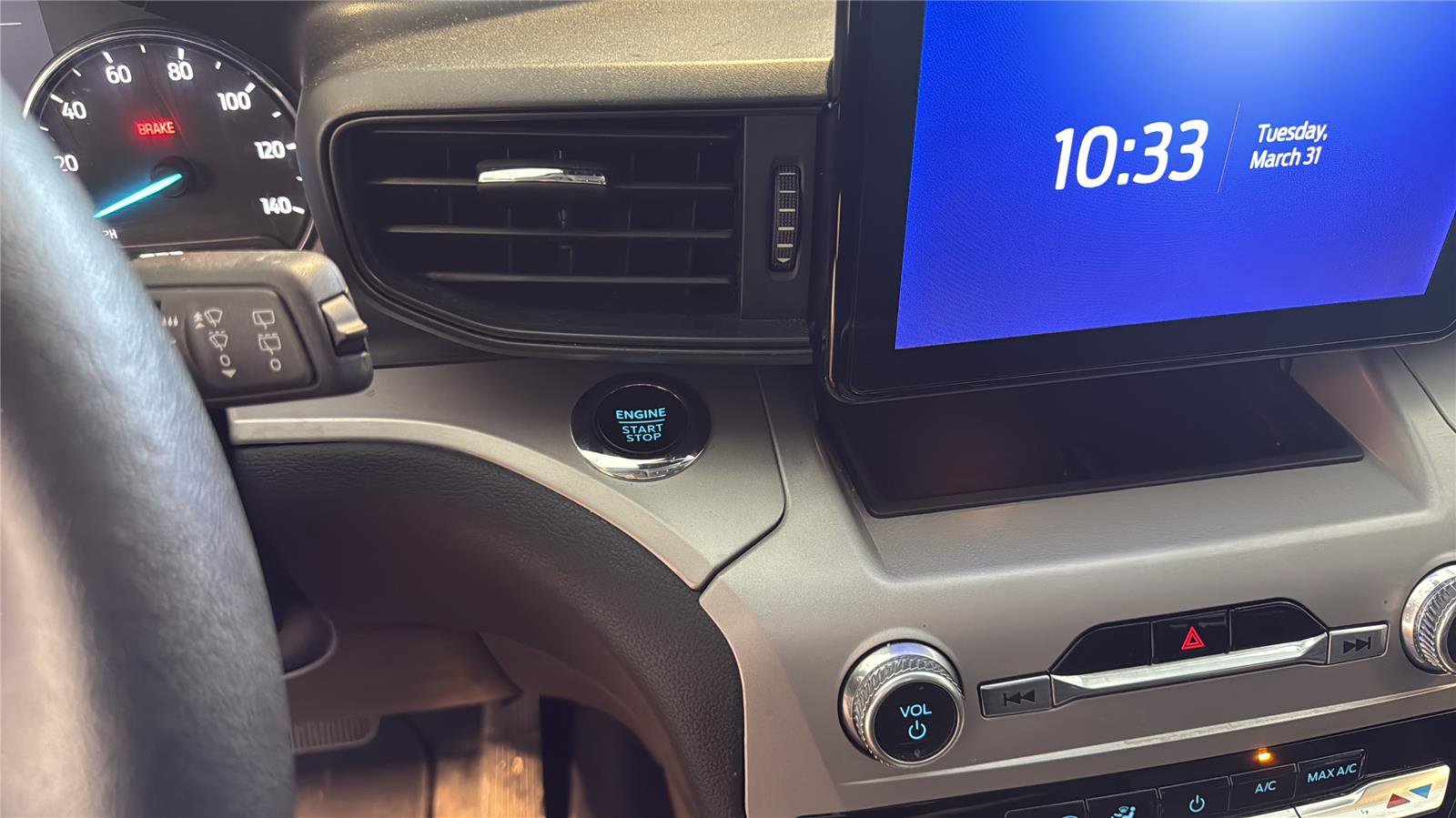 Used 2023 Ford Explorer XLT image 21