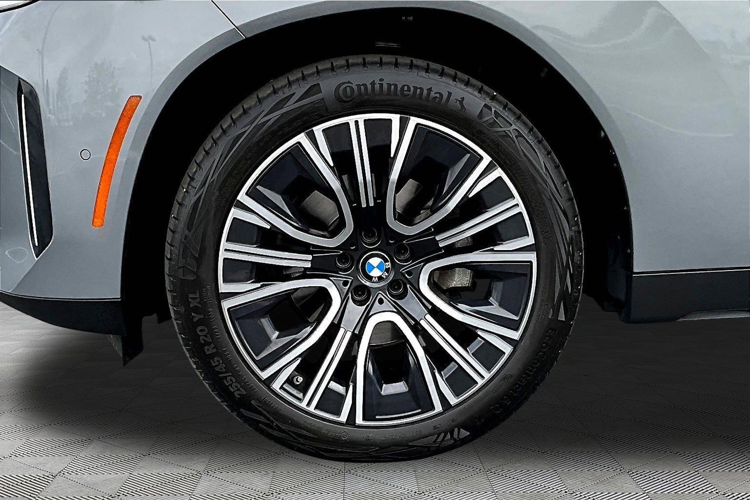 Used 2025 BMW X3 xDrive30i w/ Premium Package AWD/4WD image 34