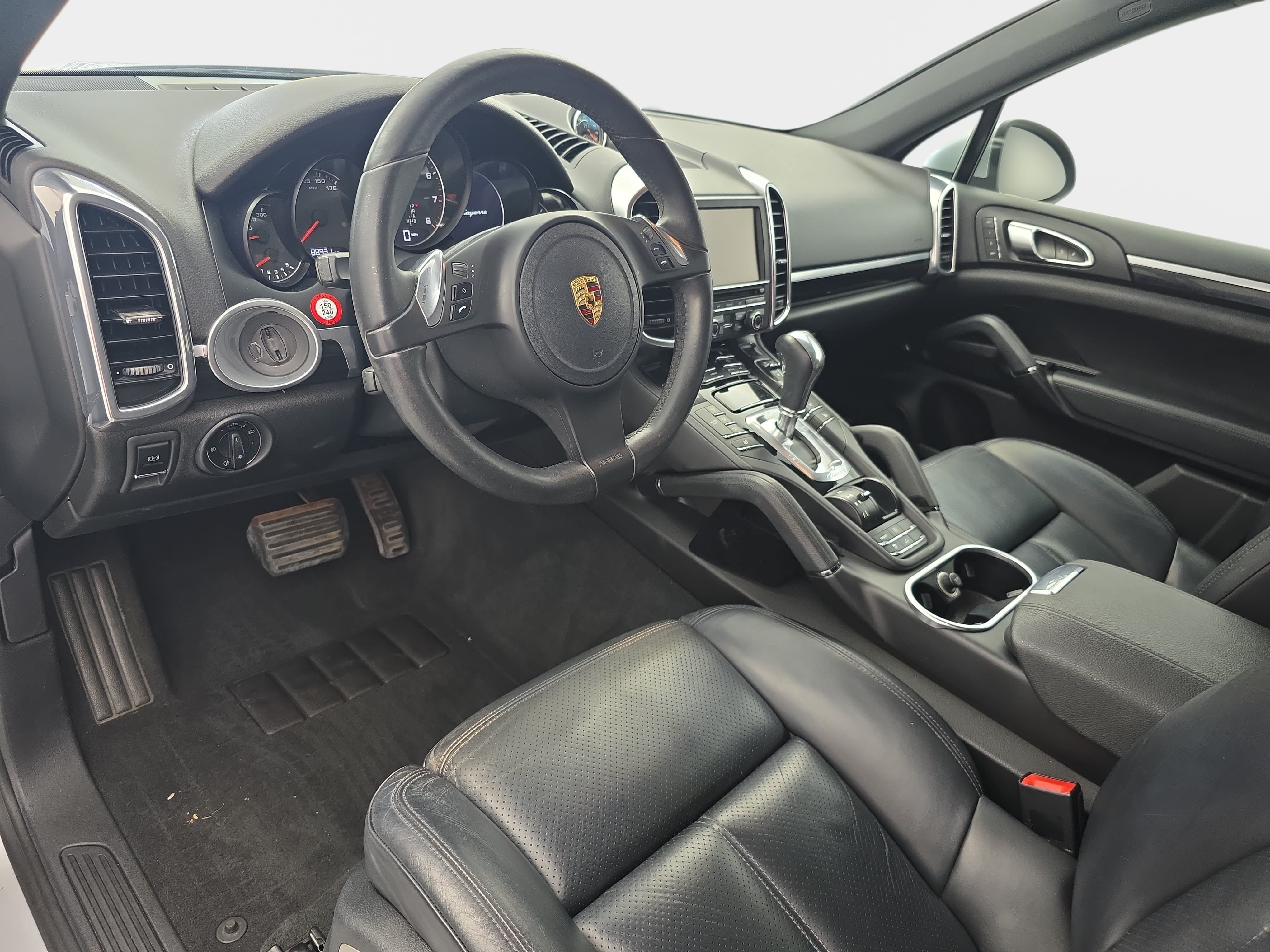 Used 2012 Porsche Cayenne AWD/4WD image 16