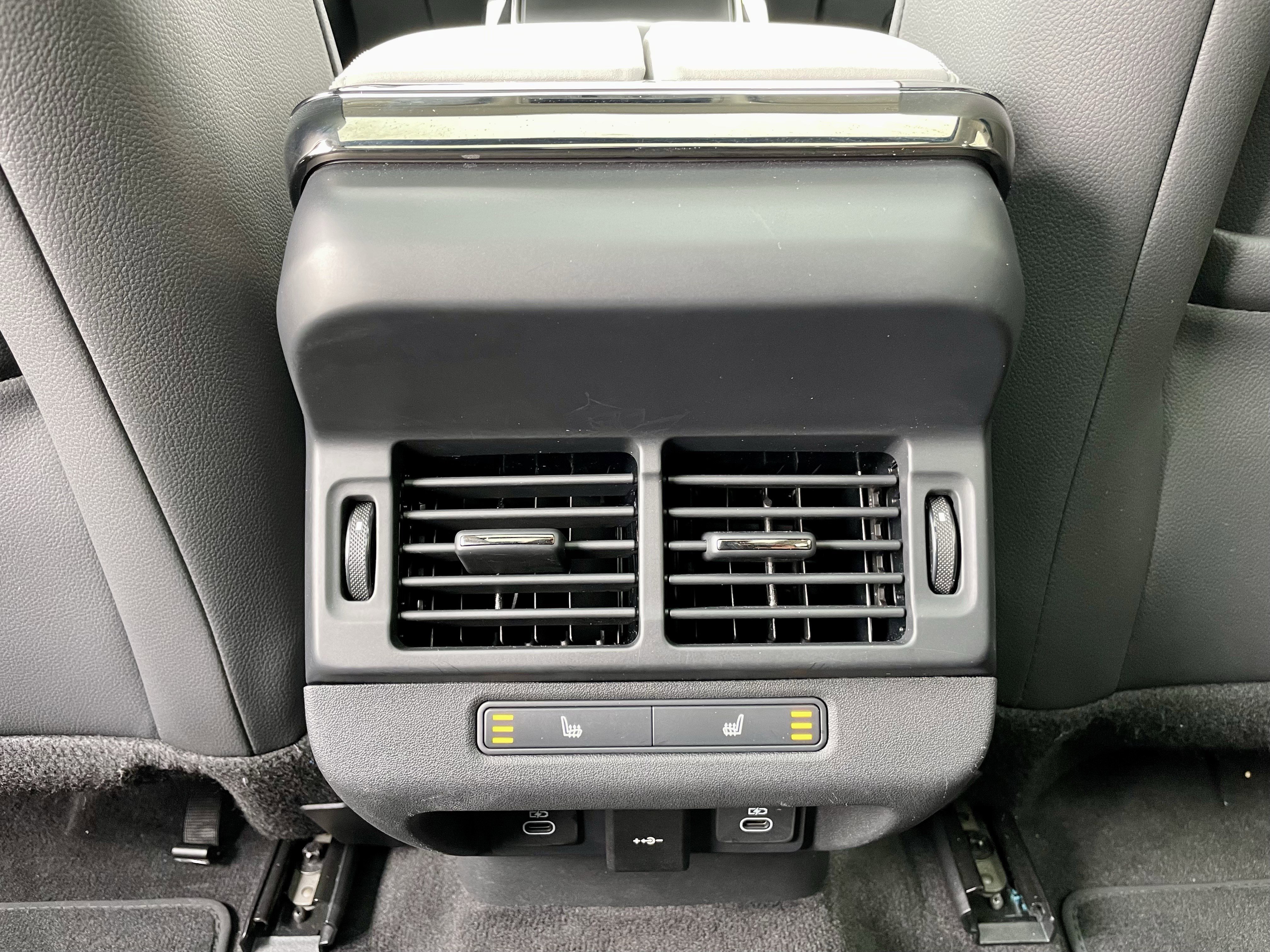 Certified 2024 Land Rover Range Rover Evoque Dynamic SE image 26