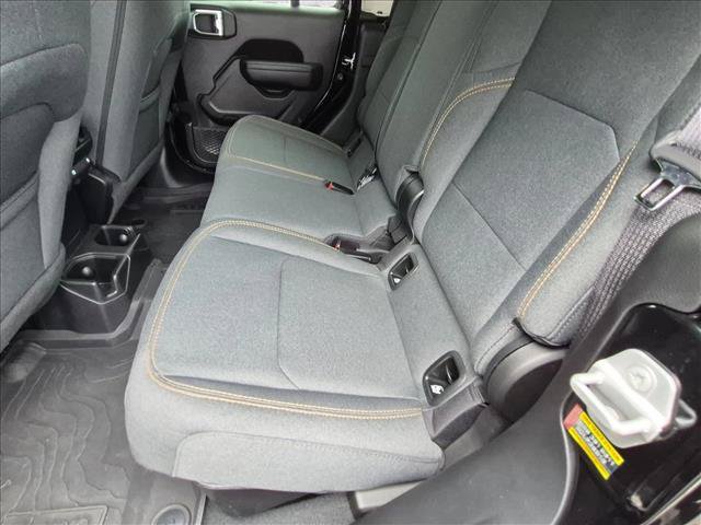 Used 2024 Jeep Gladiator Sport AWD/4WD image 18
