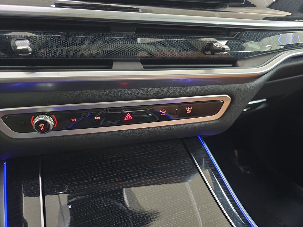 Used 2024 BMW X5 xDrive40i w/ Executive Package image 25