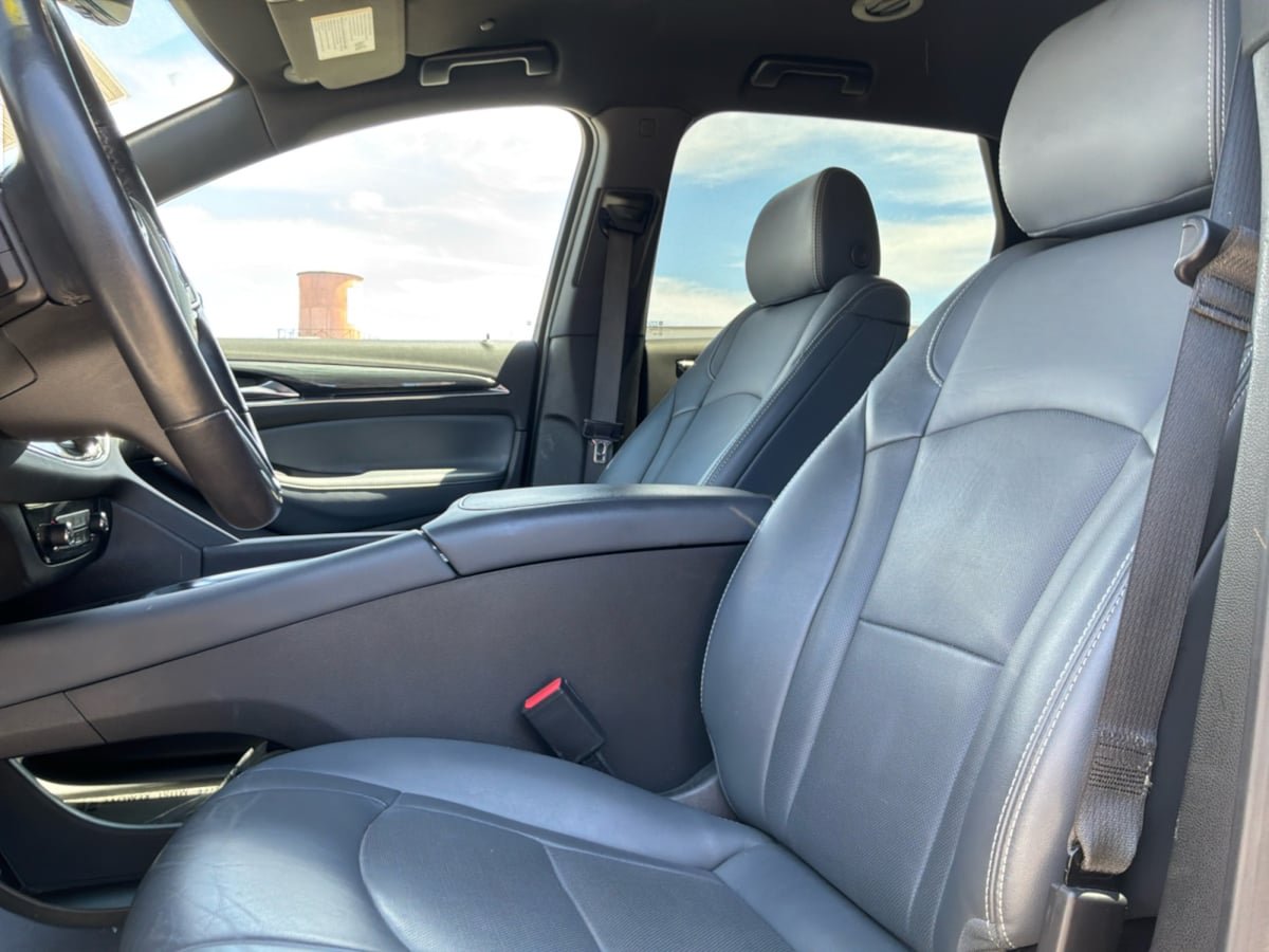 Used 2024 Buick Enclave Premium AWD/4WD image 17