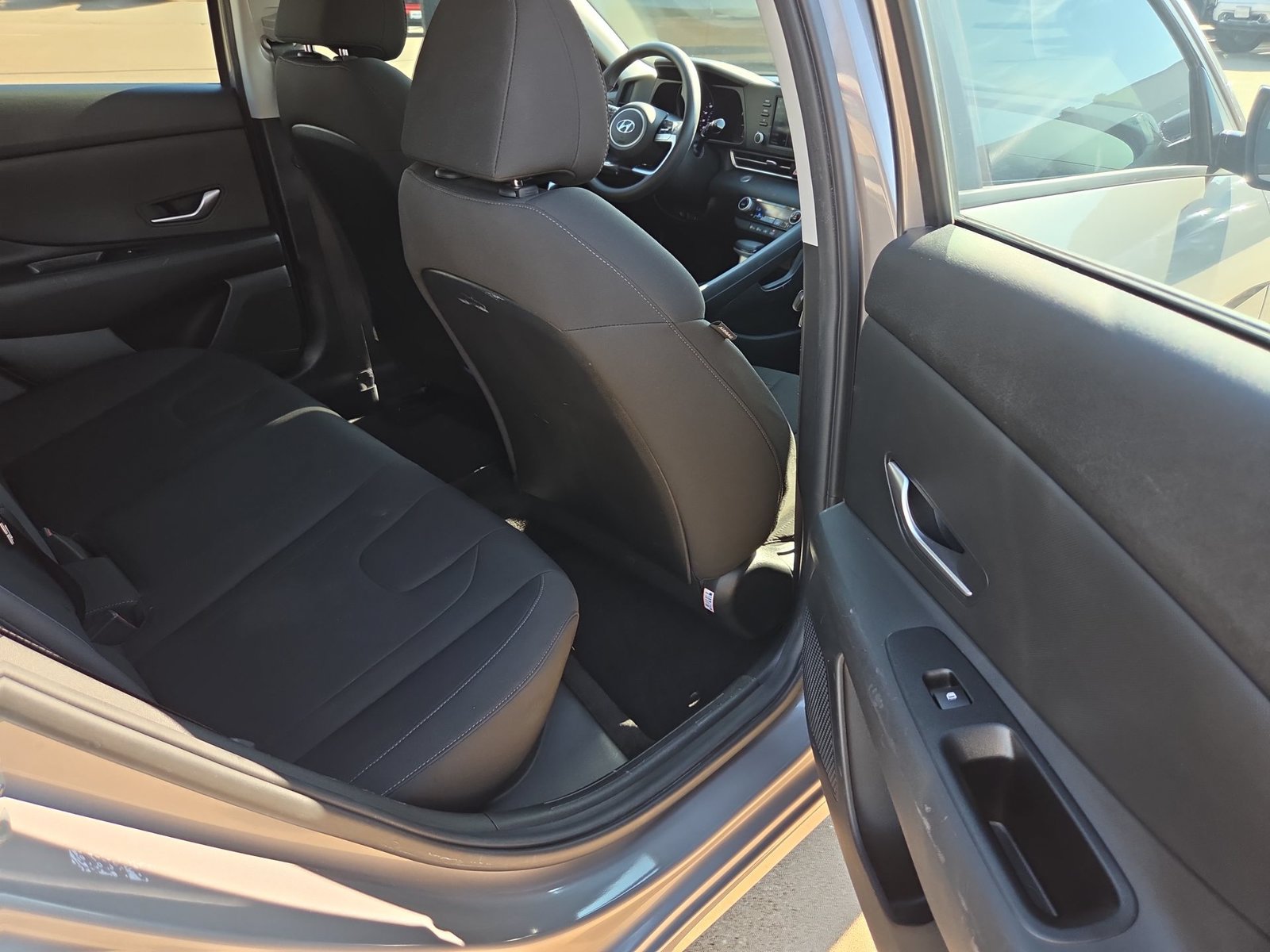 Used 2021 Hyundai Elantra SEL FWD image 24