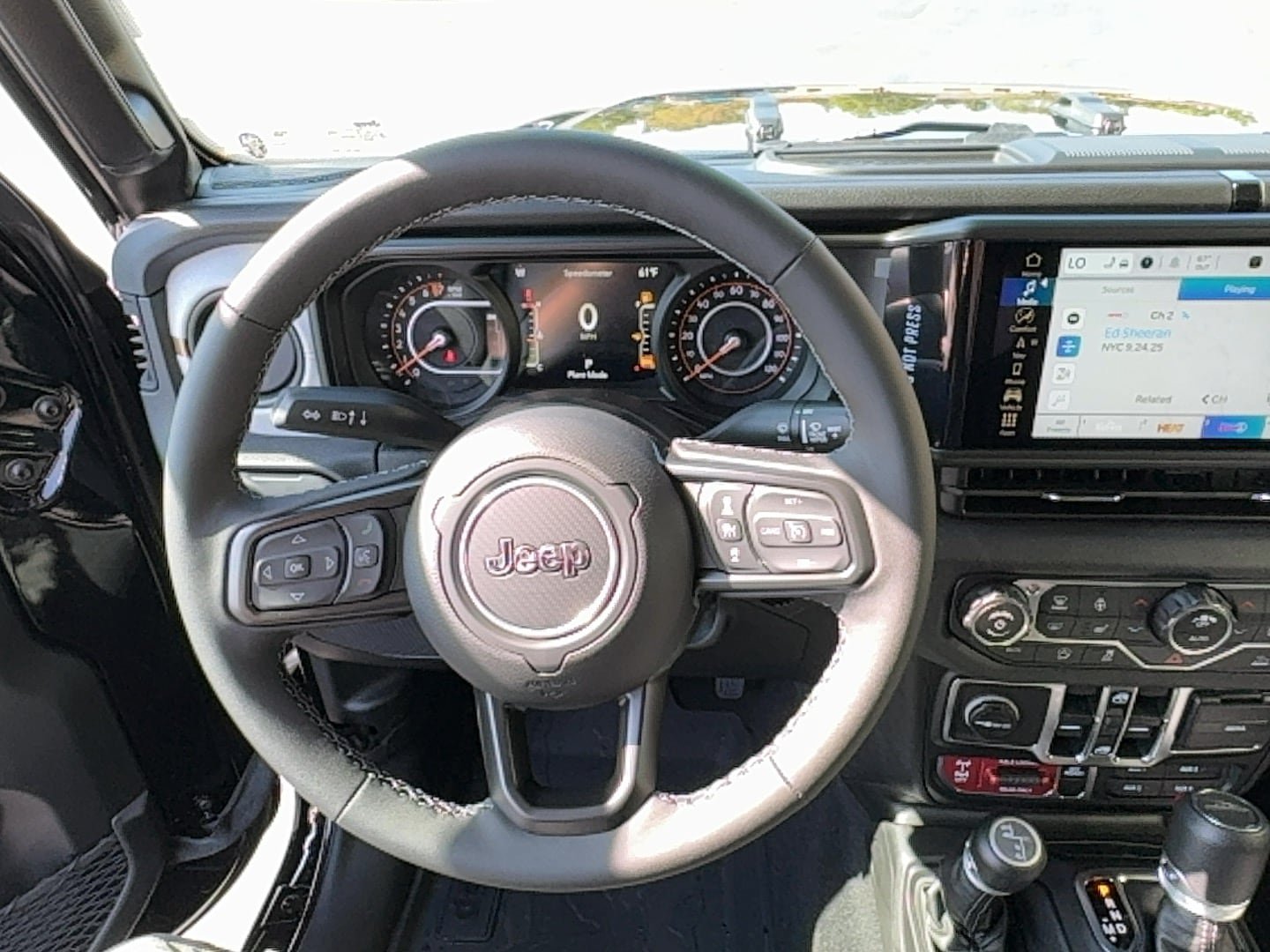 New 2025 Jeep Gladiator Sport AWD/4WD image 19