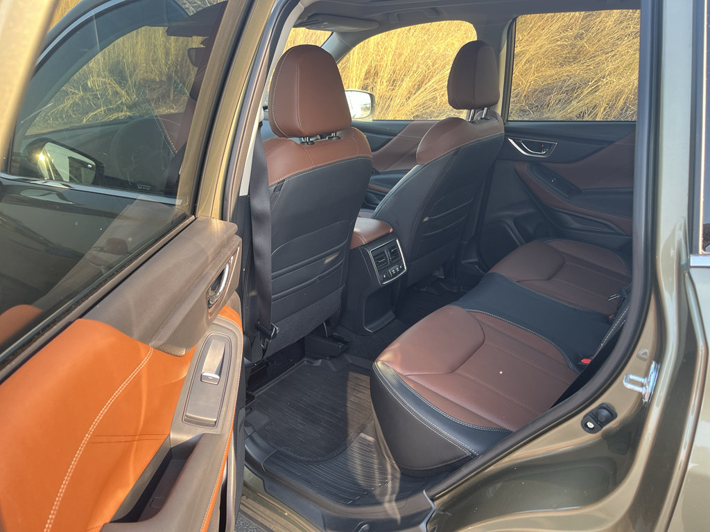 Used 2024 Subaru Forester Touring w/ POP Package 3 AWD/4WD image 8