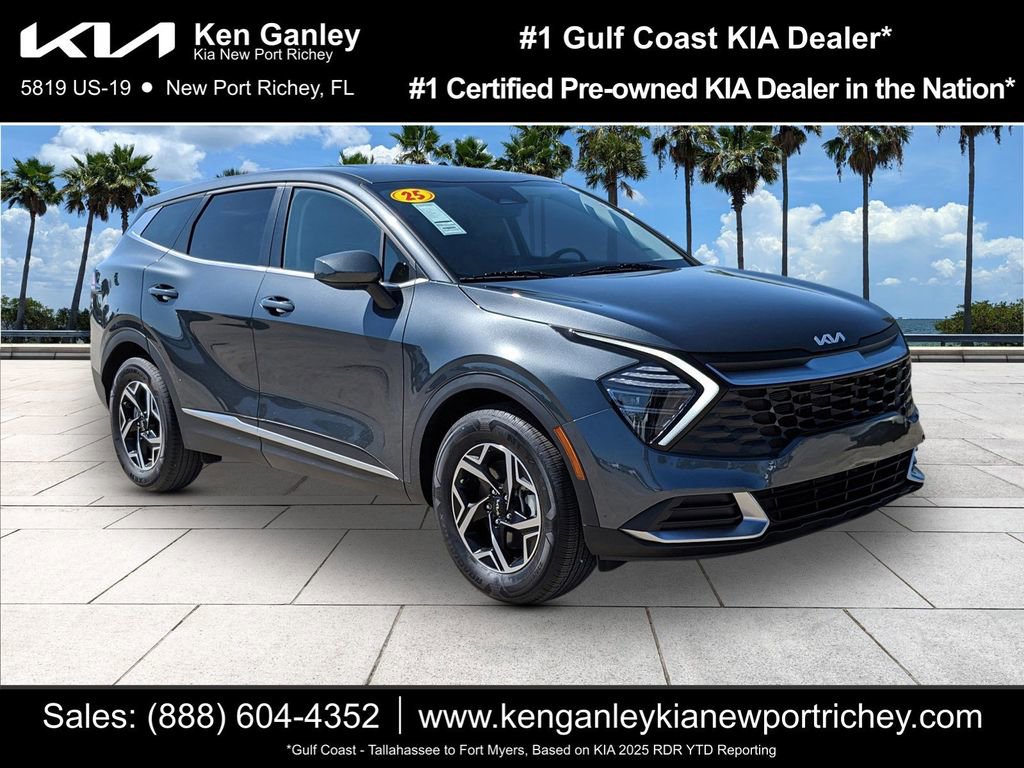 Certified 2025 Kia Sportage LX image 1