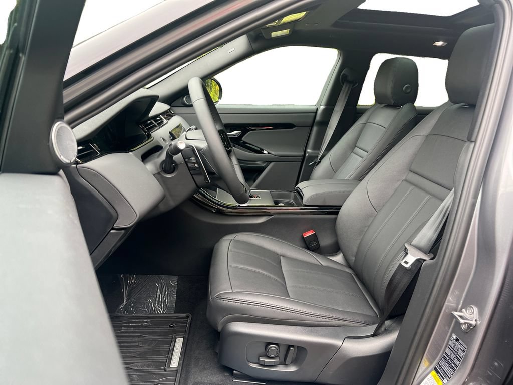 Certified 2025 Land Rover Range Rover Evoque Dynamic SE AWD/4WD image 13