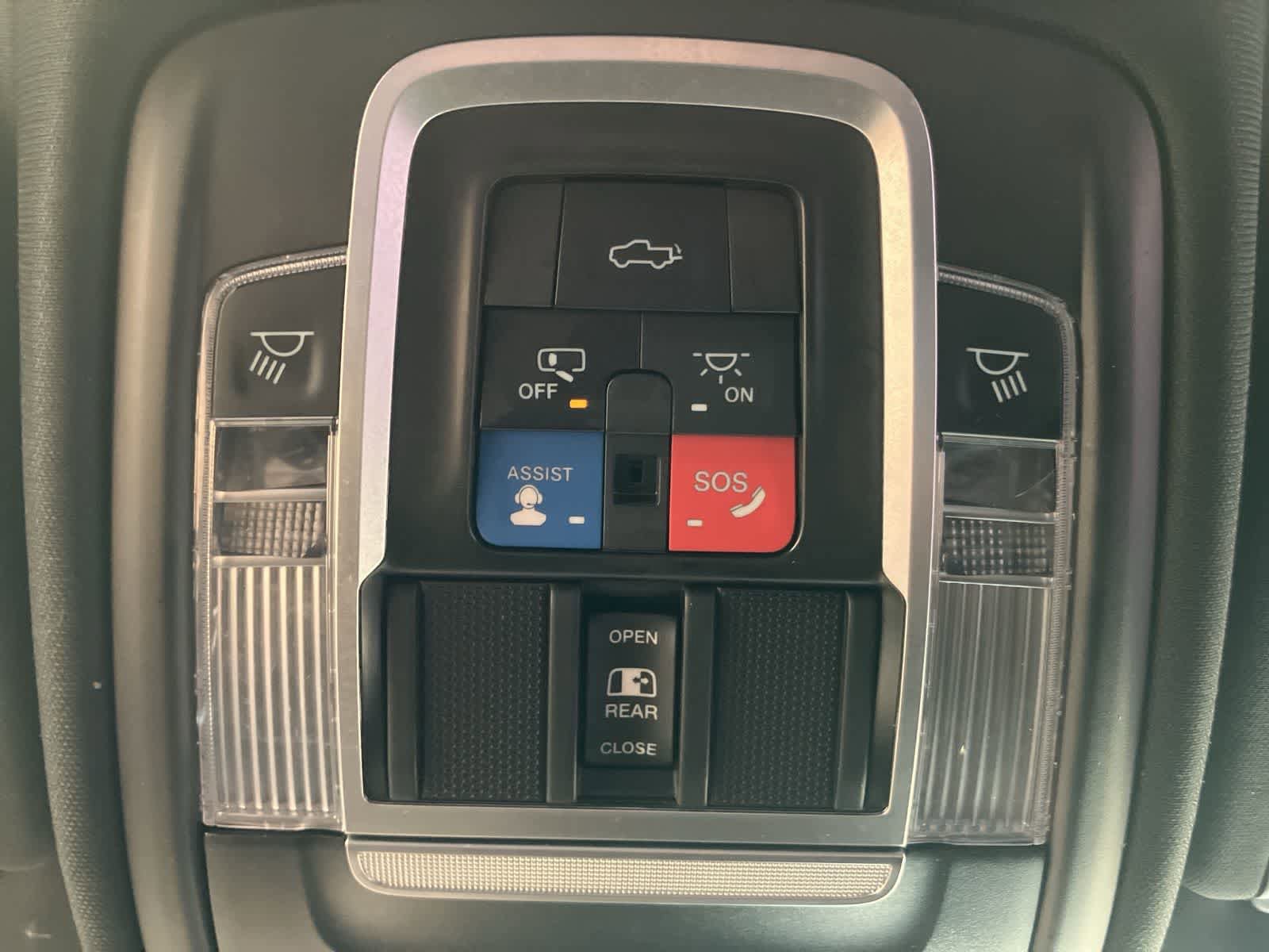 Used 2022 RAM 1500 Laramie AWD/4WD image 23