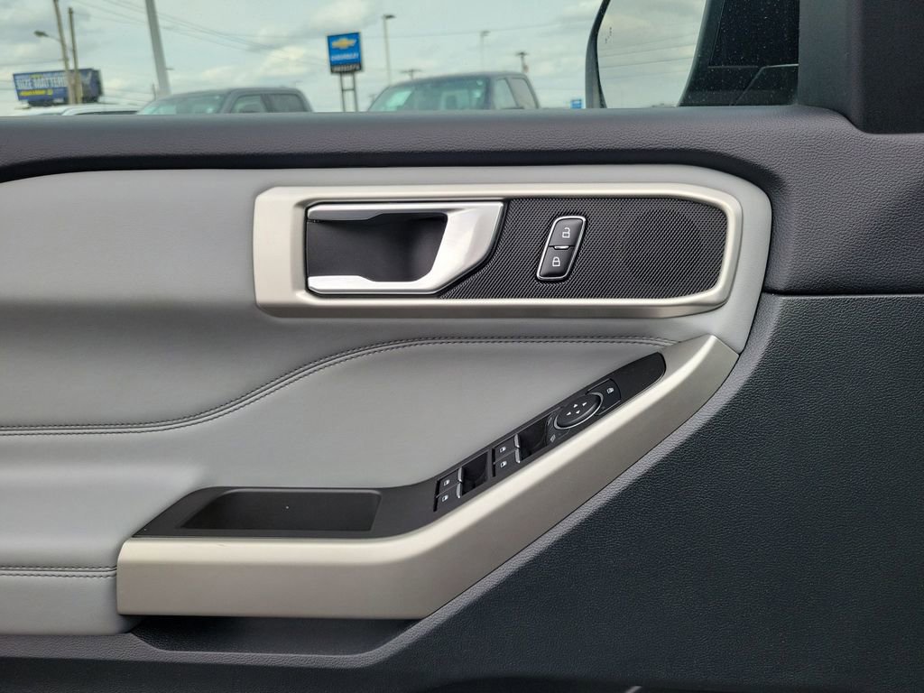 Certified 2023 Ford Explorer XLT w/ Equipment Group 202A image 20