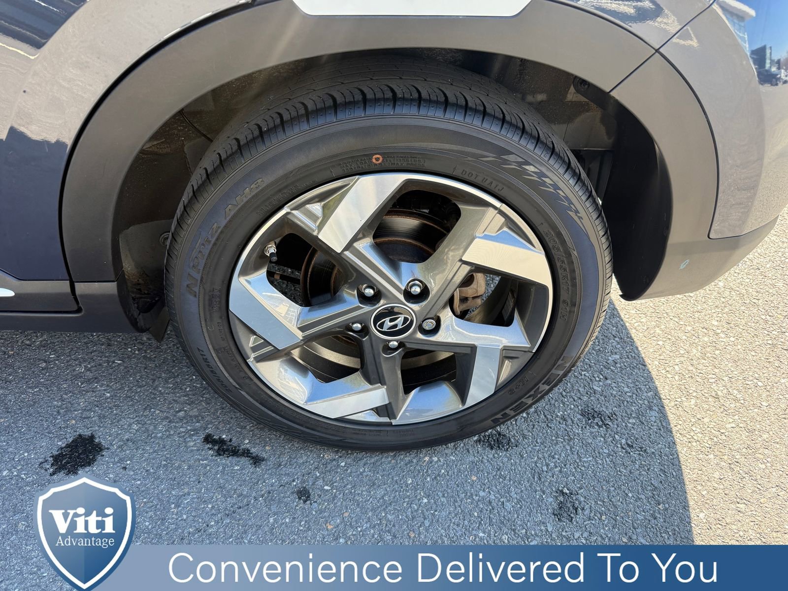 Used 2021 Hyundai Venue FWD image 13