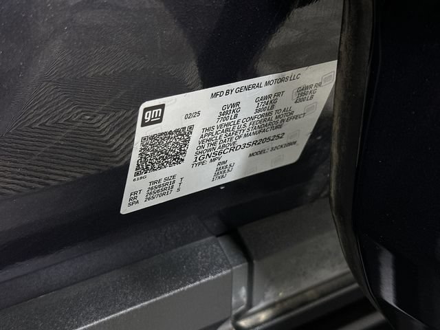 Used 2025 Chevrolet Suburban LT AWD/4WD image 35