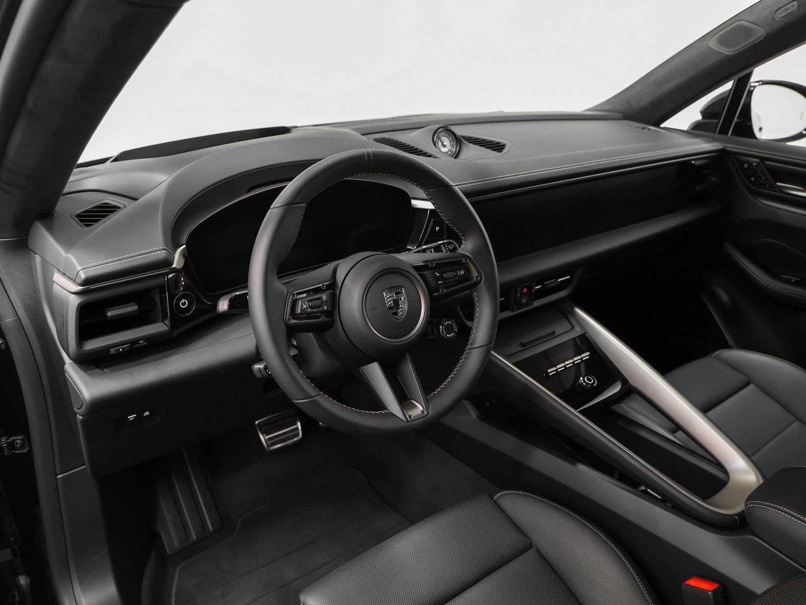 New 2025 Porsche Macan Turbo Electric AWD/4WD image 4