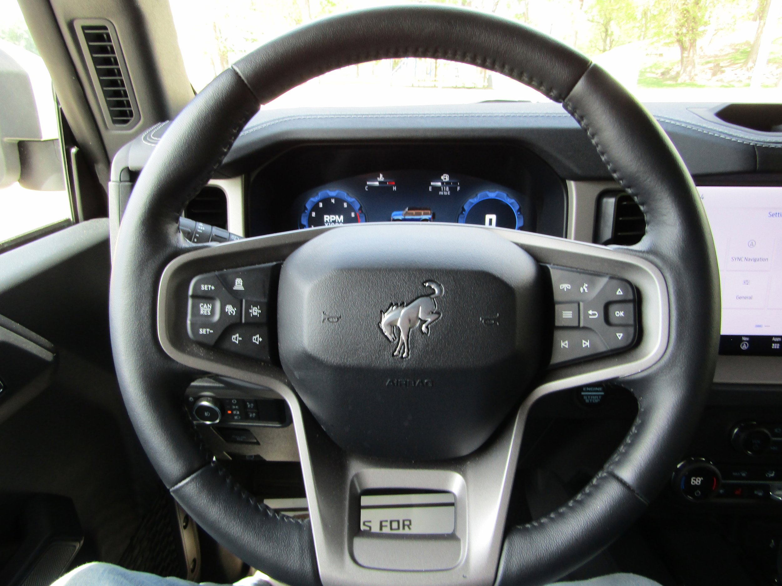 Used 2025 Ford Bronco Outer Banks w/ Sasquatch Package AWD/4WD image 24