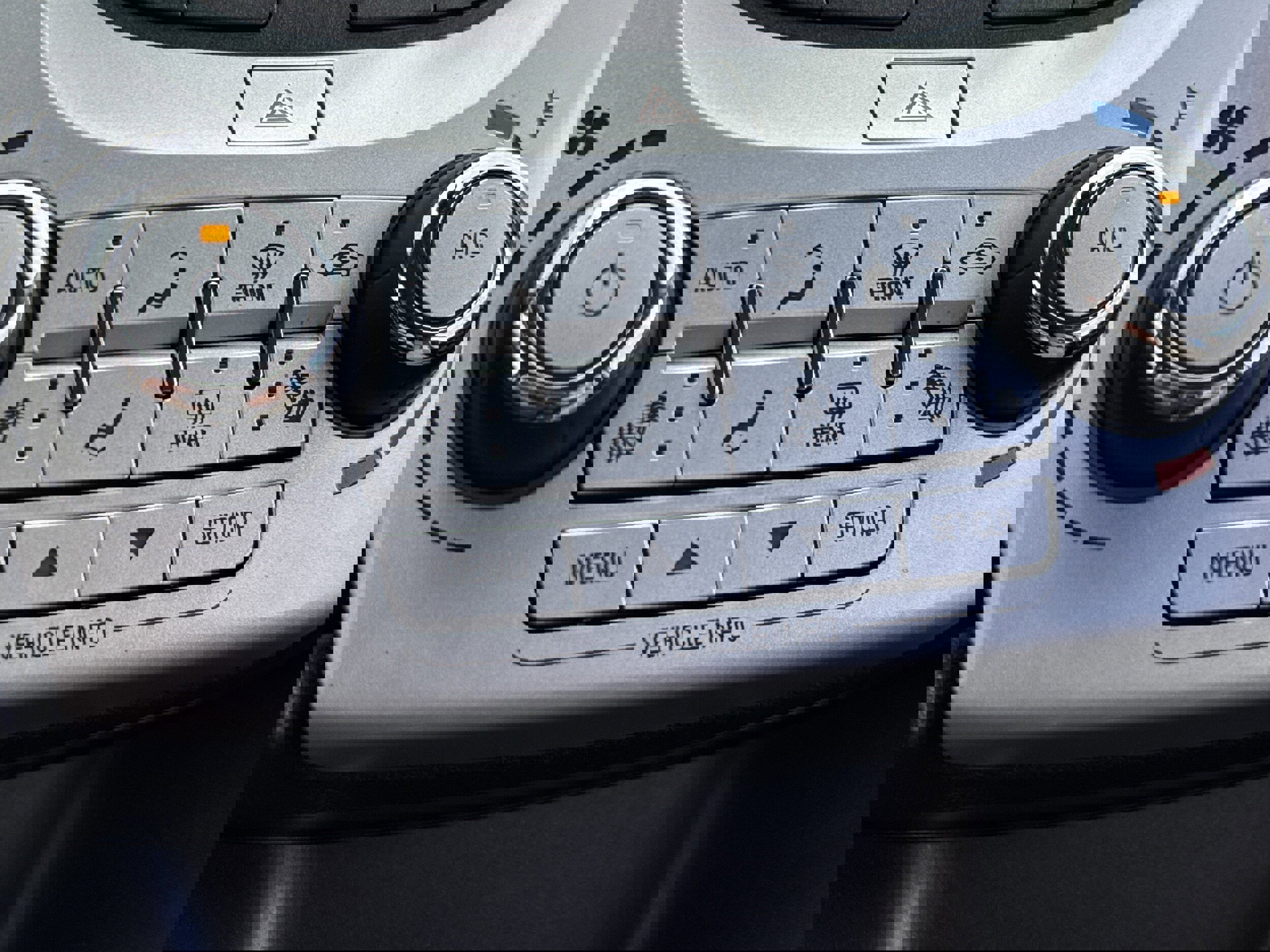 Used 2017 GMC Terrain SLT image 17