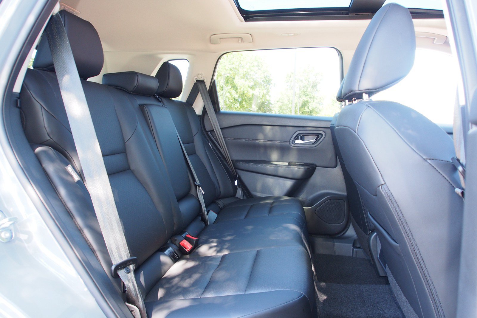 New 2026 Nissan Rogue Dark Armor FWD image 14