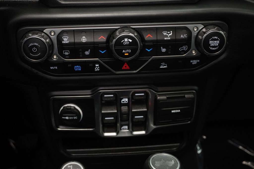 Certified 2023 Jeep Wrangler Unlimited Sahara w/ Cold Weather Group image 32