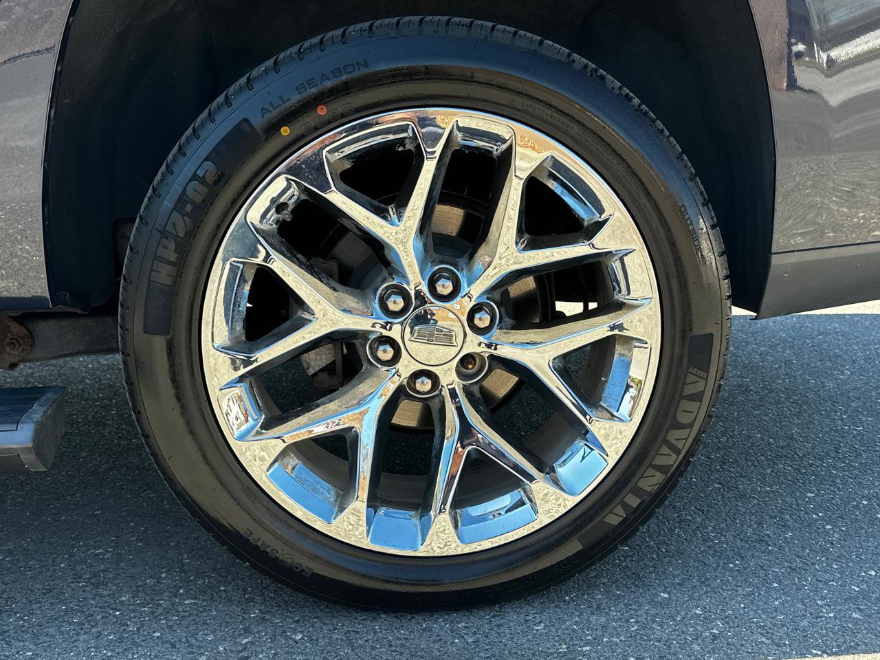 Used 2017 Cadillac Escalade ESV Premium Luxury AWD/4WD image 27