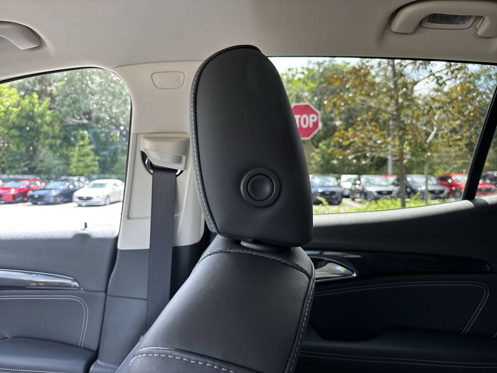 Used 2021 Buick Envision Essence w/ Technology Package I FWD image 16