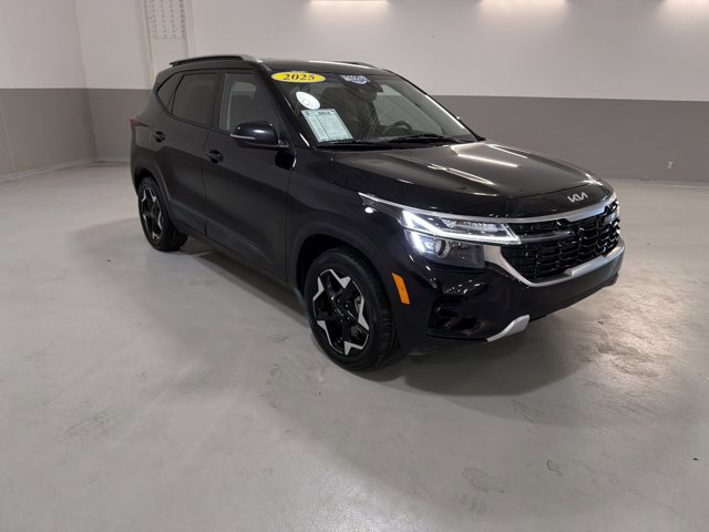 Used 2025 Kia Seltos S image 4