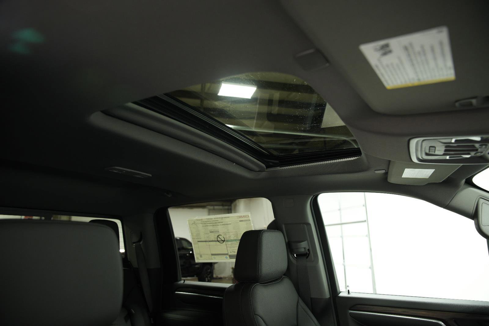 New 2026 GMC Sierra 2500 SLT w/ SLT Premium Package image 18