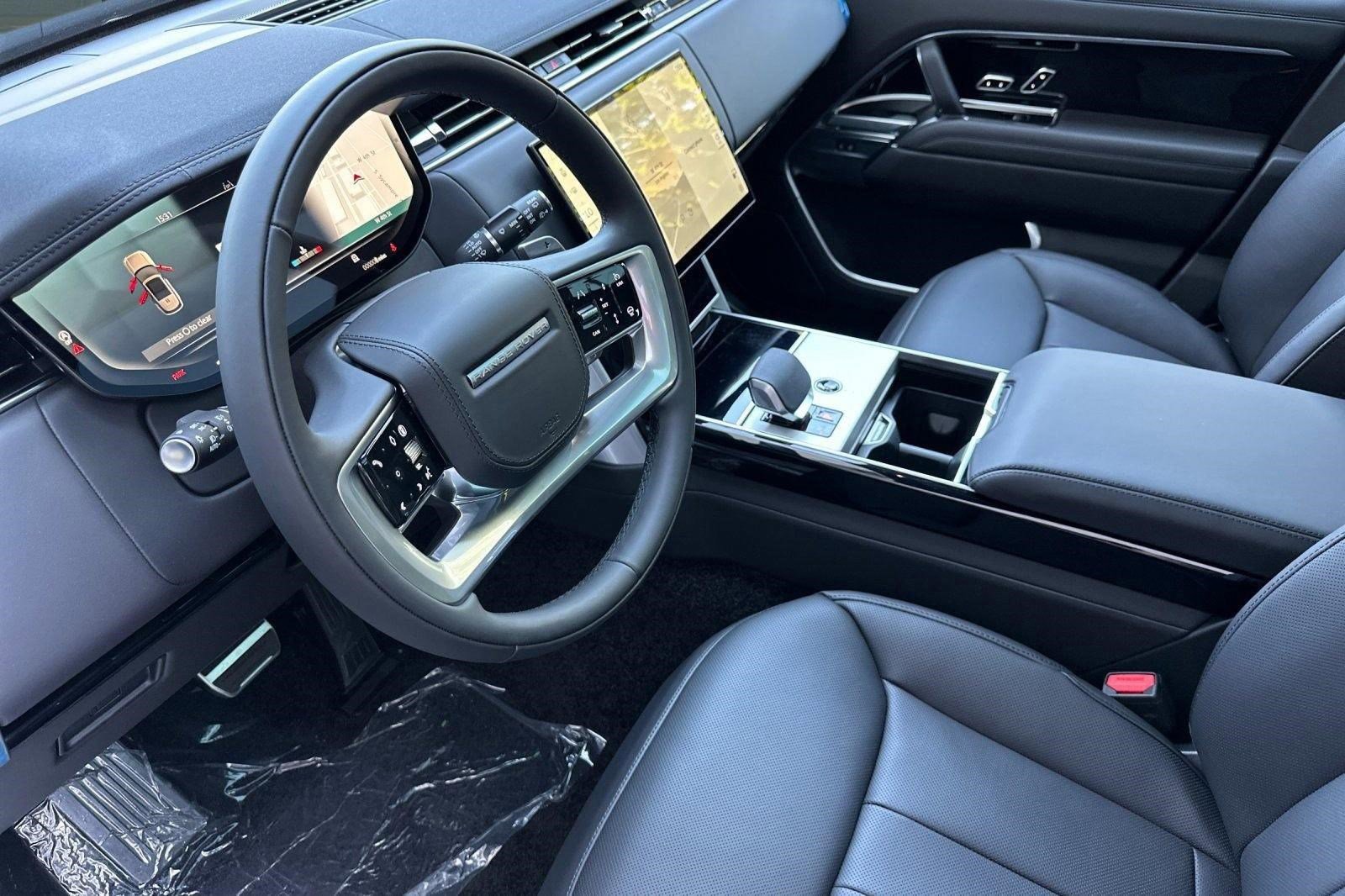 New 2026 Land Rover Range Rover Long Wheelbase SE AWD/4WD image 4