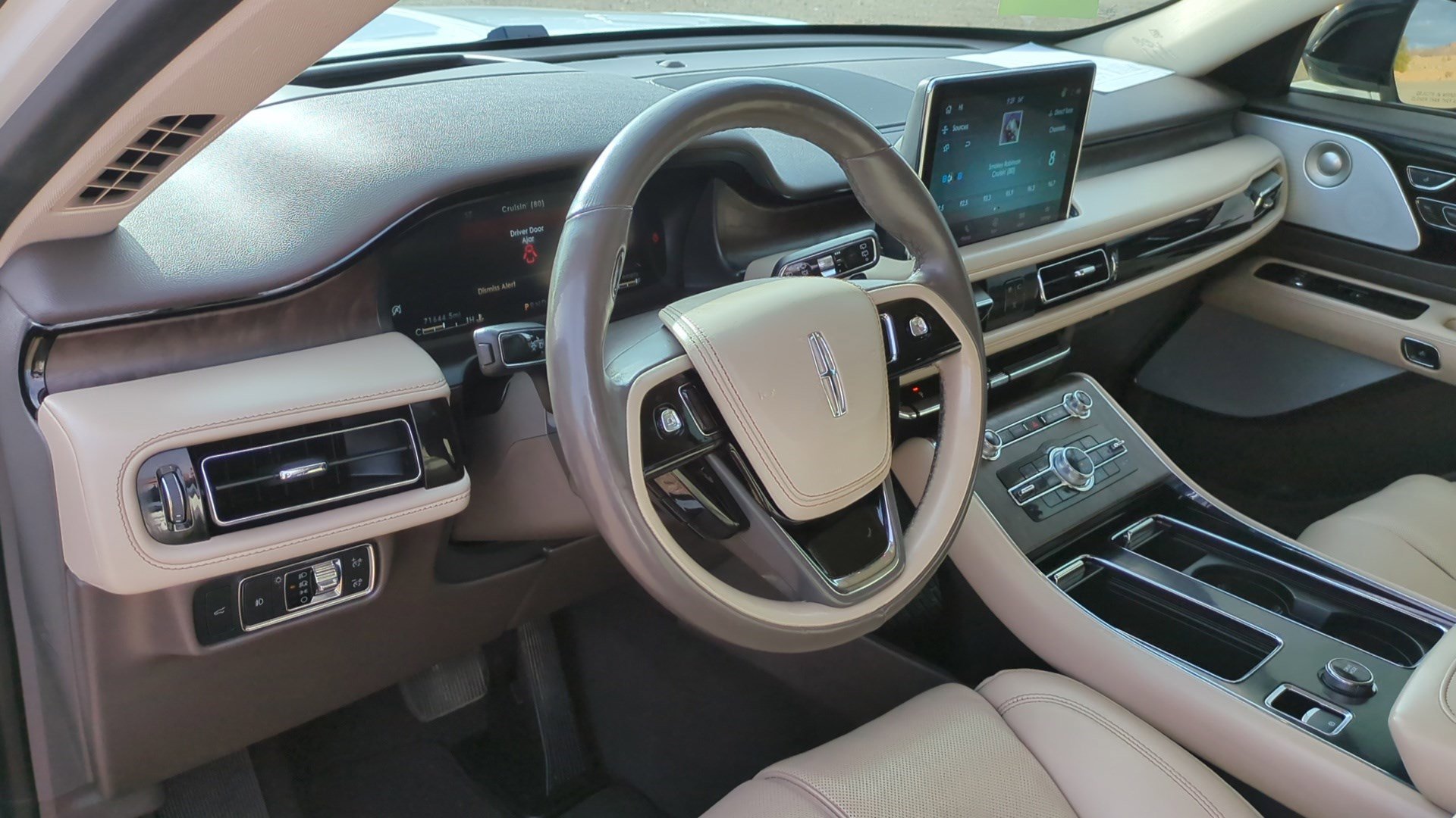 Used 2021 Lincoln Aviator Reserve w/ Equipment Group 202A image 14