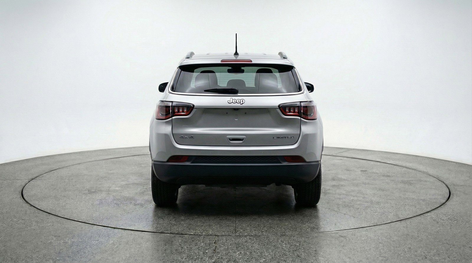 Used 2025 Jeep Compass Latitude image 7