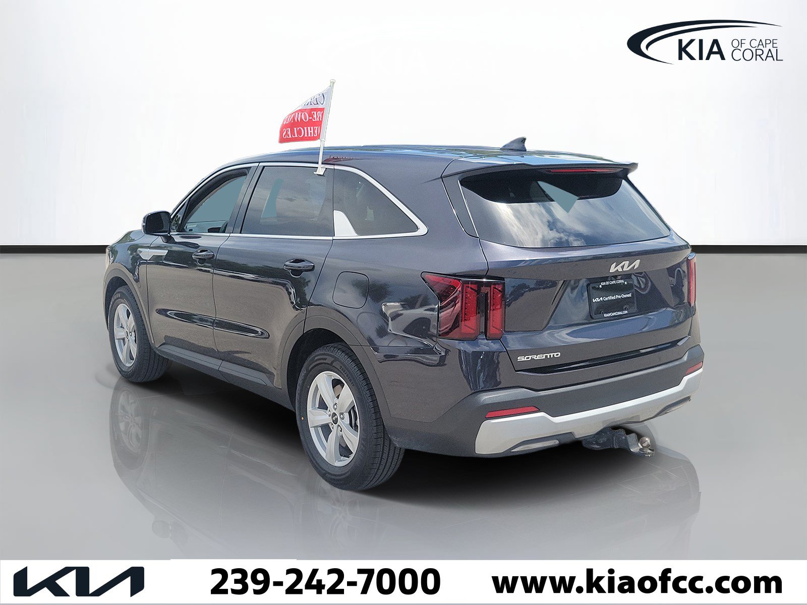 Certified 2025 Kia Sorento LX FWD image 4
