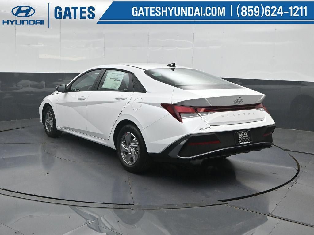 New 2026 Hyundai Elantra SE FWD image 8