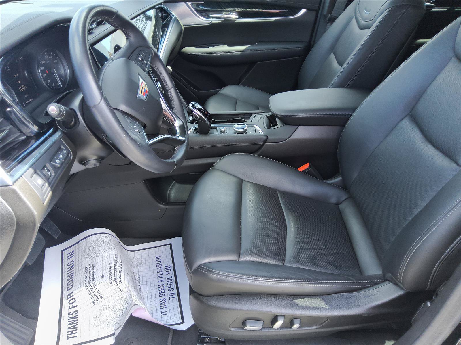 Used 2023 Cadillac XT6 Premium Luxury w/ Technology Package FWD image 17