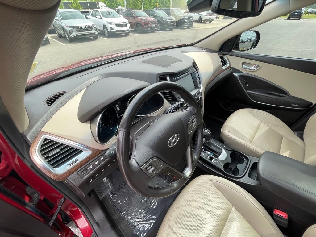 Used 2017 Hyundai Santa Fe Limited AWD/4WD image 9