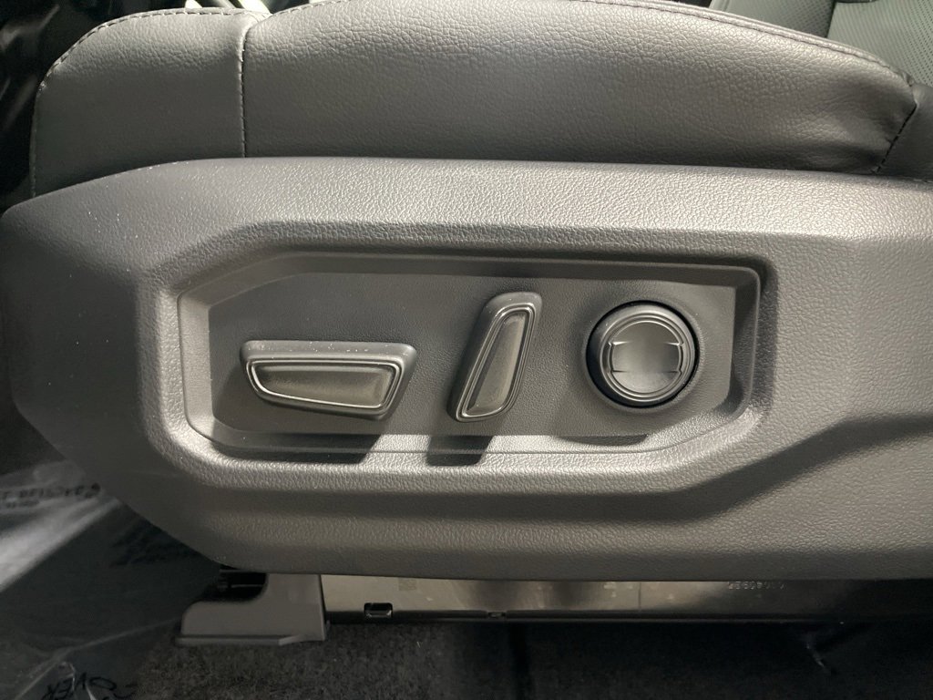 Used 2025 Toyota Sequoia SR5 image 23