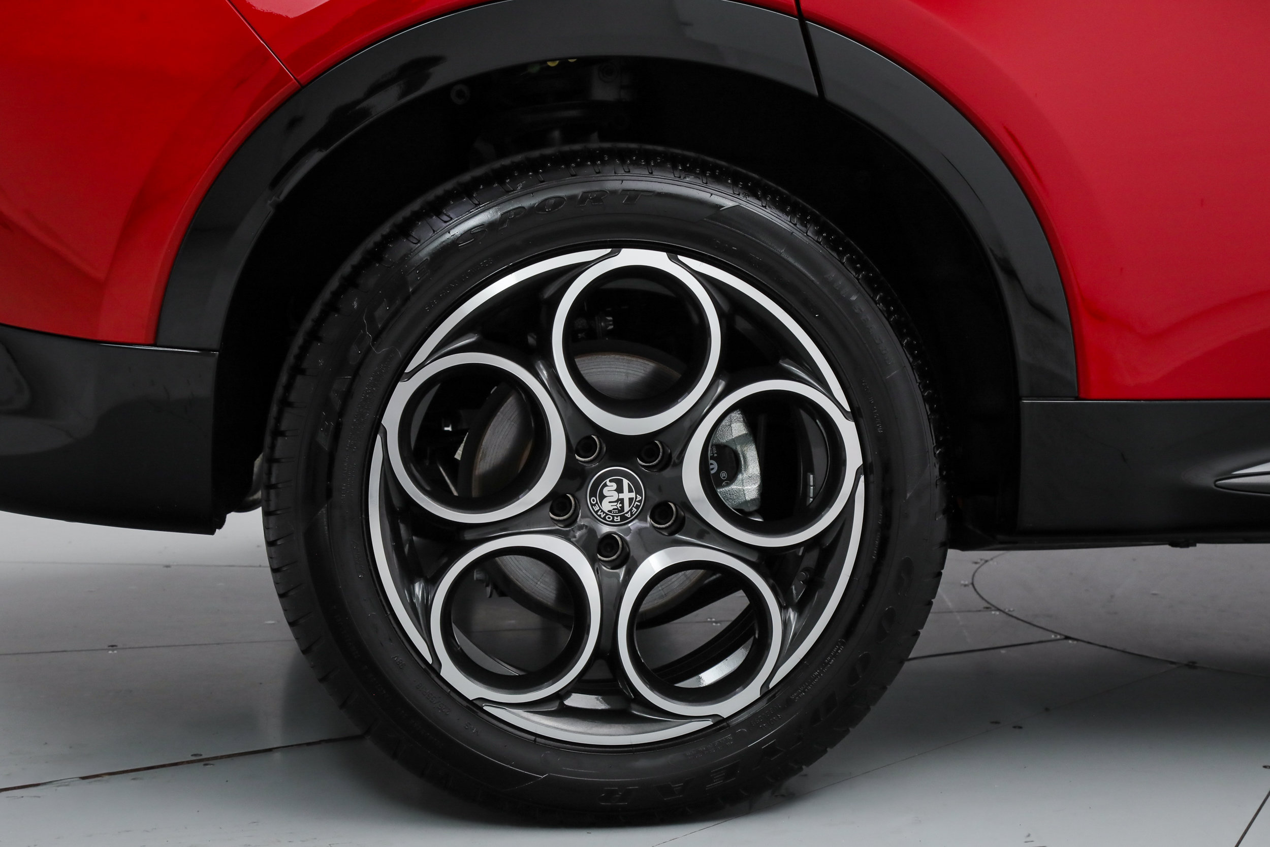 New 2025 Alfa Romeo Tonale w/ Premium Package AWD/4WD image 21
