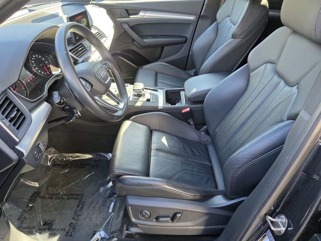 Used 2020 Audi Q5 2.0T Premium w/ Titanium Sport Package image 8