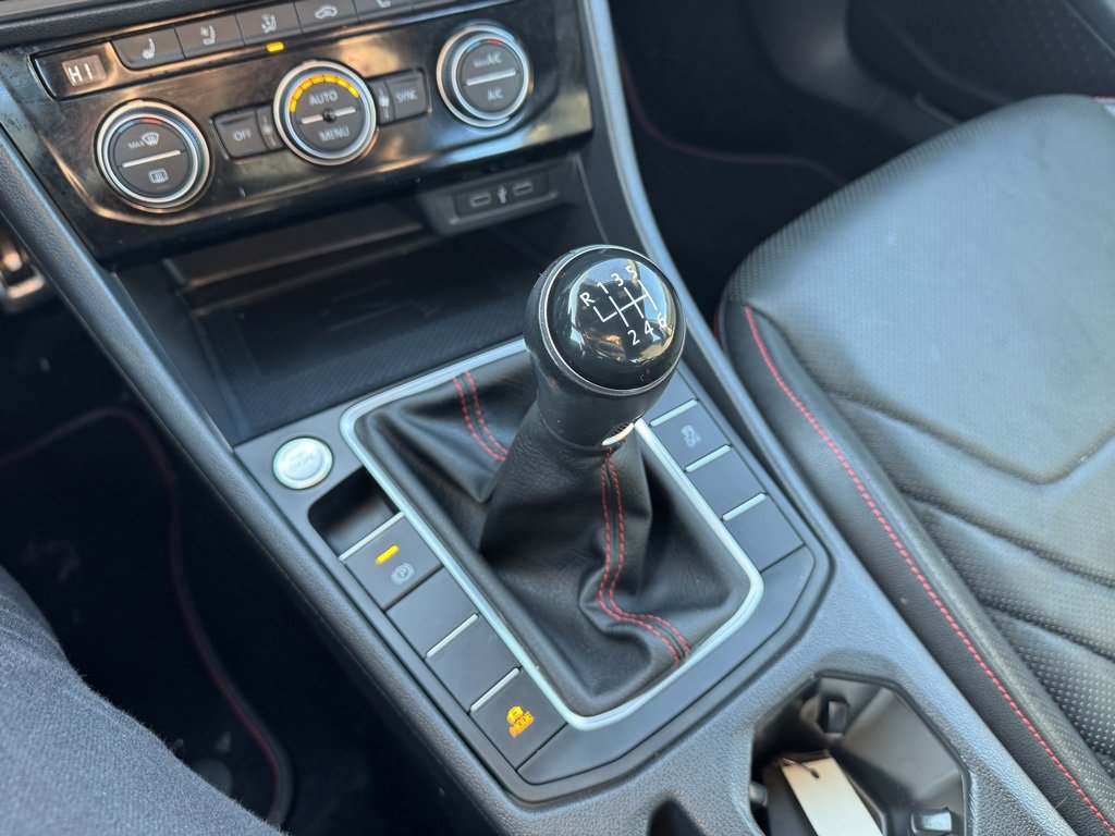 Used 2021 Volkswagen Jetta GLI Autobahn image 21