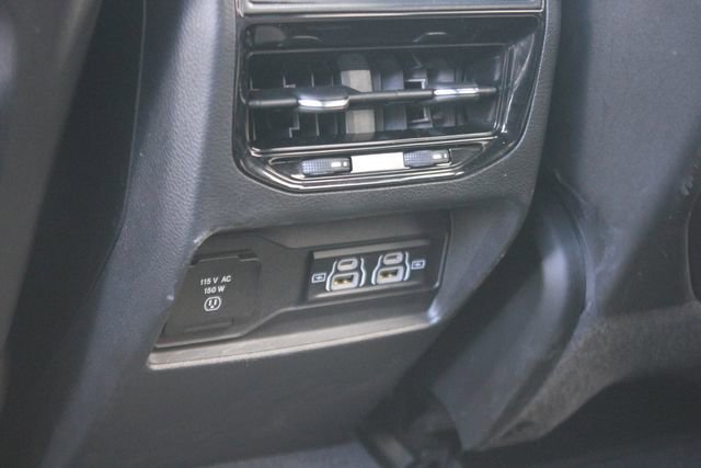 Used 2023 Jeep Grand Cherokee Altitude image 23