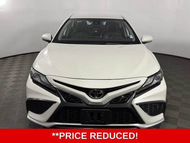 Used 2023 Toyota Camry XSE FWD image 2