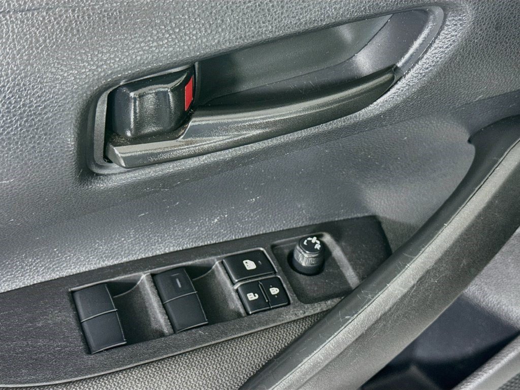 Used 2025 Toyota Corolla LE FWD image 22