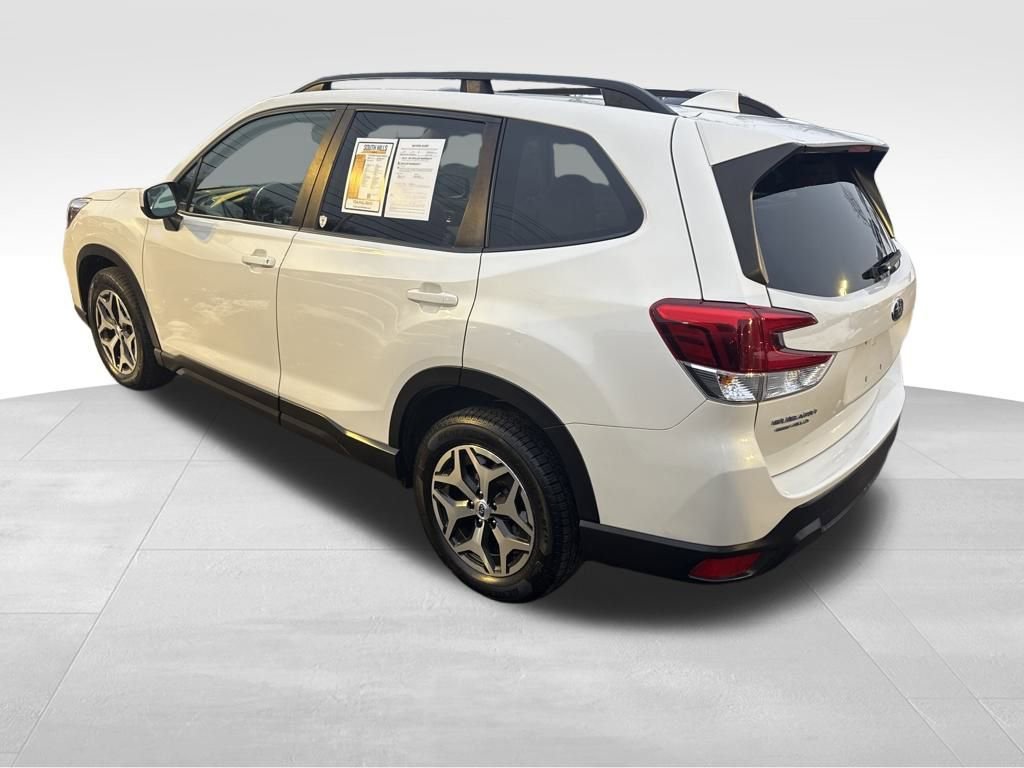 Used 2019 Subaru Forester Premium w/ All-Weather Package image 7