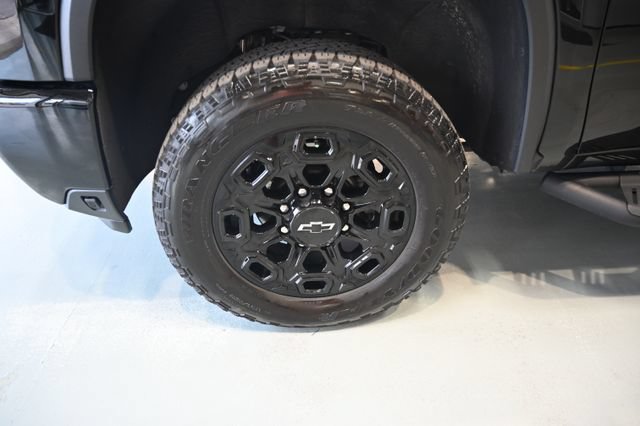 Used 2024 Chevrolet Silverado 2500 LTZ w/ LTZ Plus Package AWD/4WD image 34