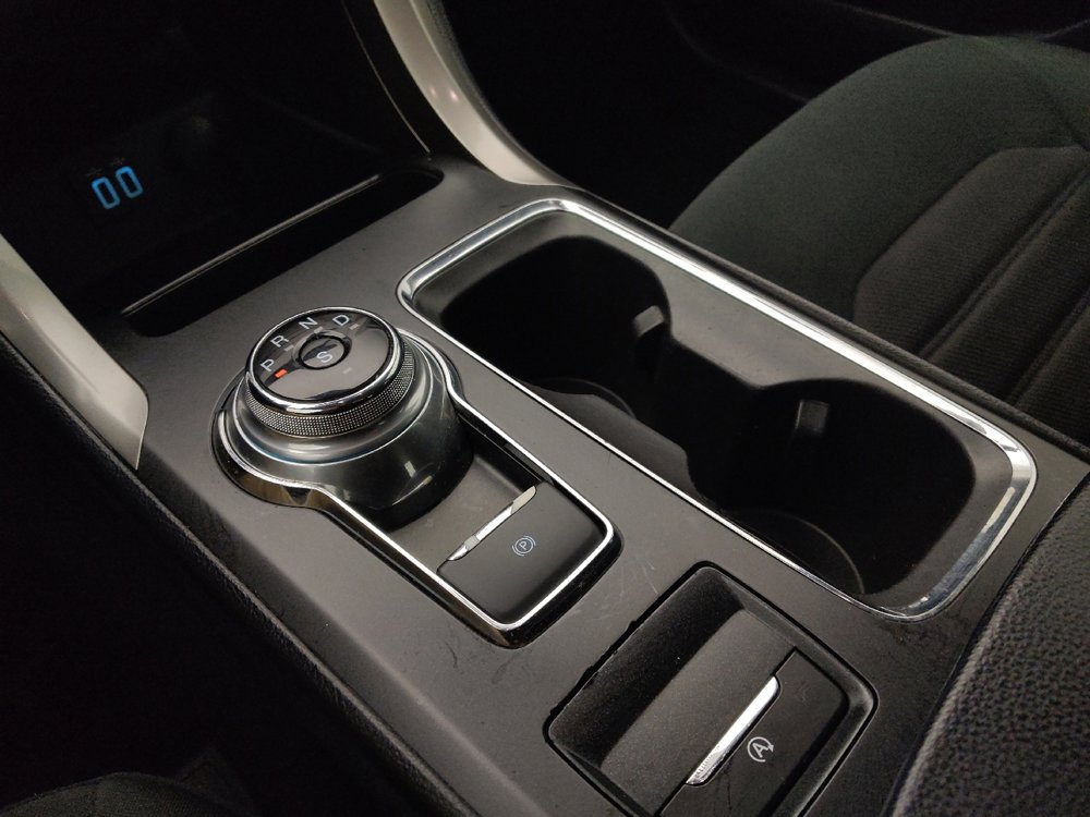 Used 2019 Ford Fusion SE image 26