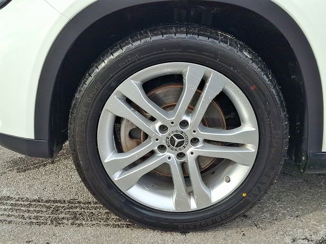 Used 2019 Mercedes-Benz GLA 250 4MATIC w/ Premium Package image 8