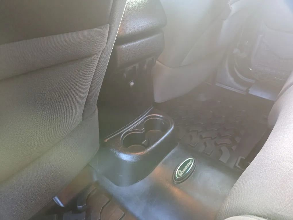 Used 2015 Jeep Wrangler Unlimited Sport w/ Quick Order Package 24S image 17