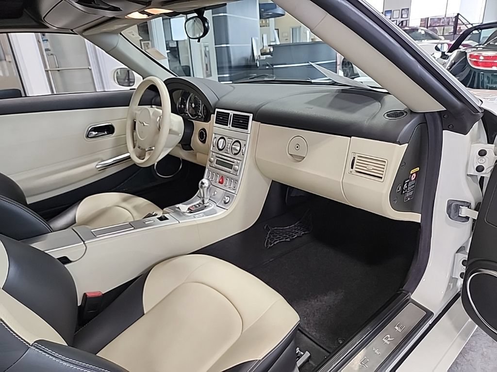 Used 2005 Chrysler Crossfire Limited RWD image 24