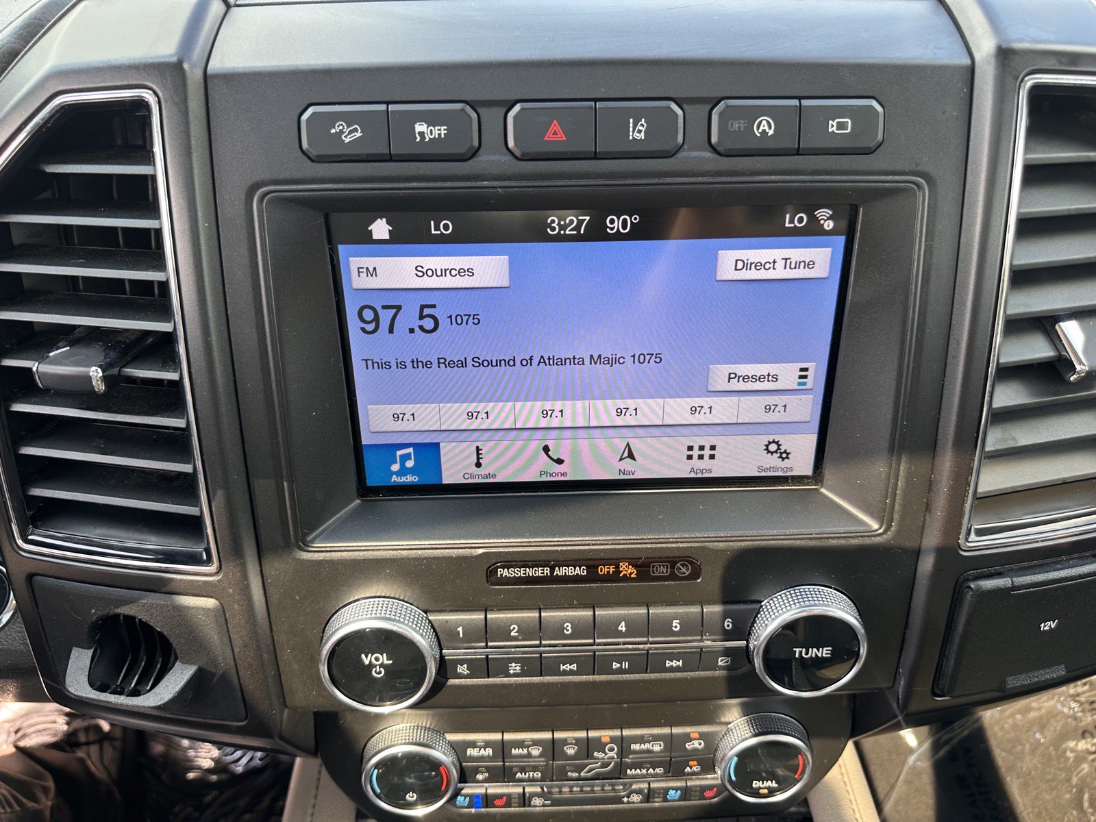 Used 2019 Ford Expedition Limited w/ Equipment Group 302A AWD/4WD image 32