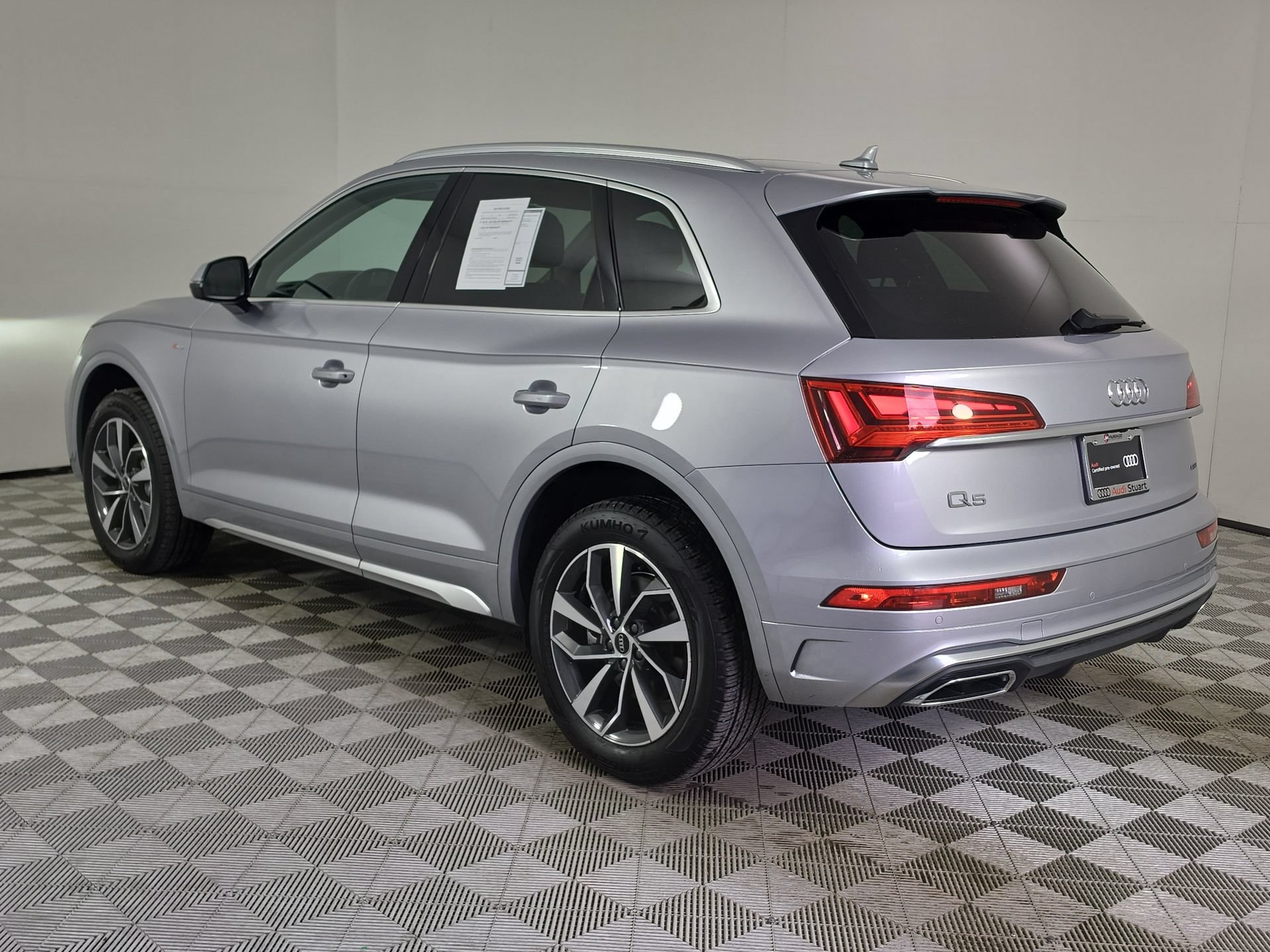Used 2024 Audi Q5 2.0T Premium Plus w/ Premium Plus Package AWD/4WD image 5