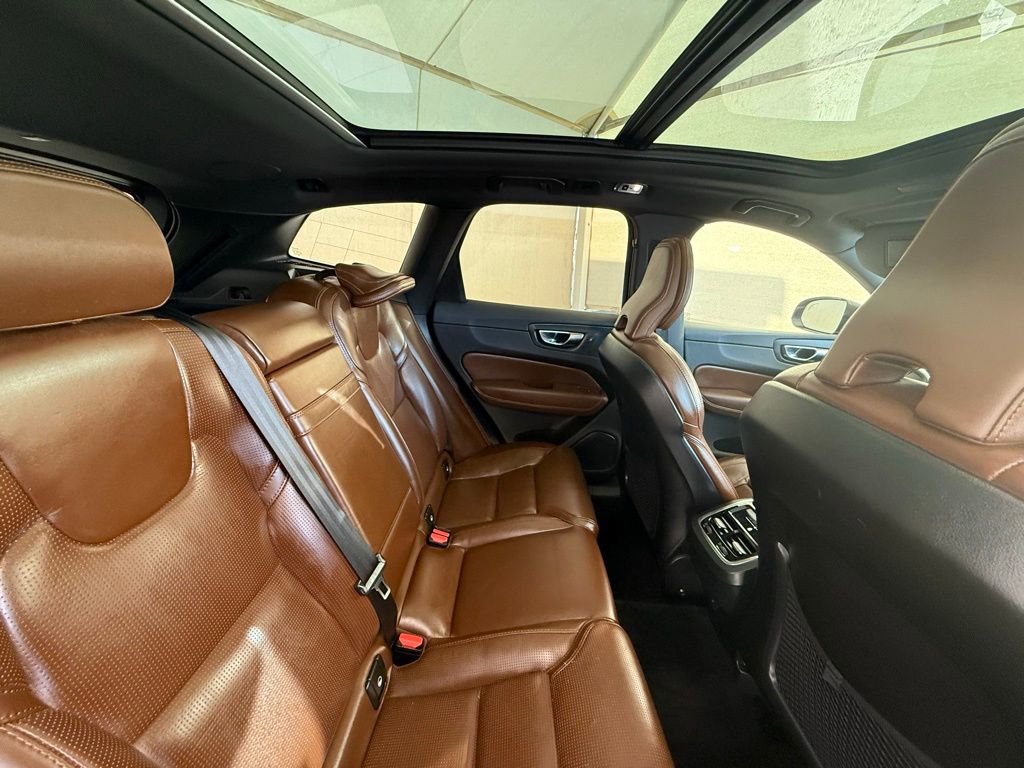 Used 2021 Volvo XC60 T5 Inscription w/ Advanced Package image 18